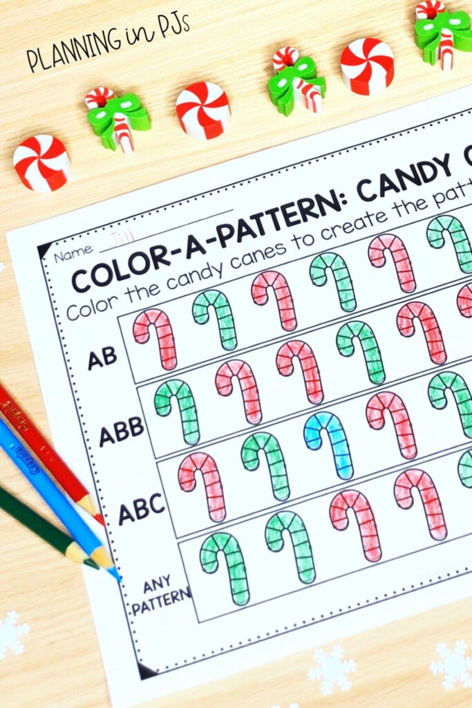 Color A Pattern: Christmas (Colour A Pattern) | Christmas