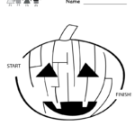 Halloween Maze Worksheet   Free Kindergarten Holiday