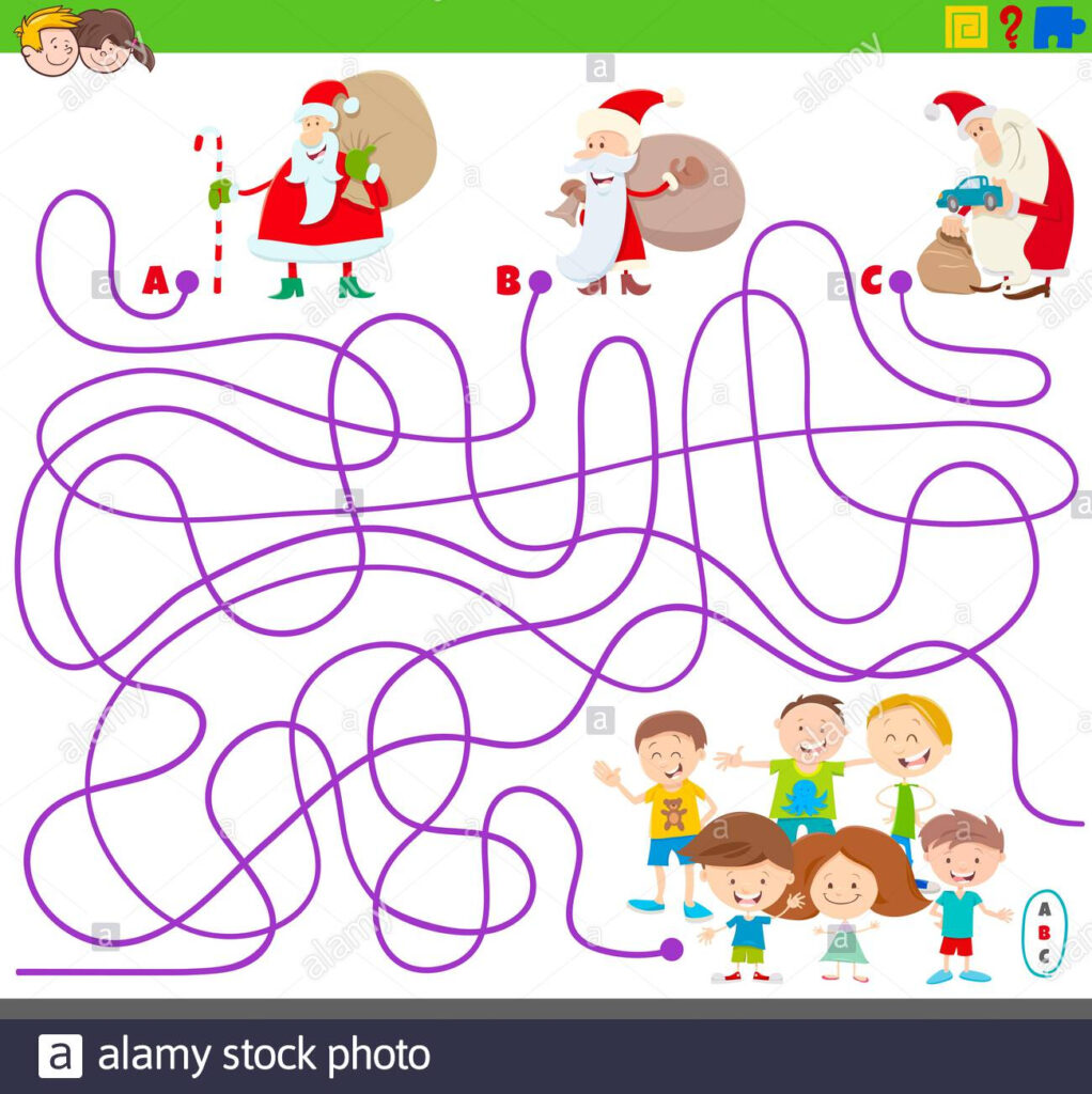 Maze Game With Santa Claus And Children Stock Photo   Alamy